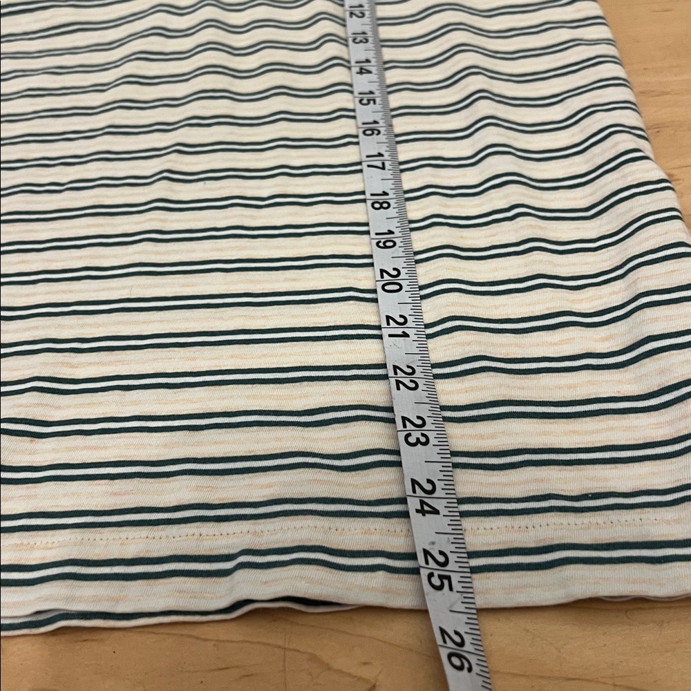 Patagonia Men's Navy and White Striped Polo - Picture 4 of 5